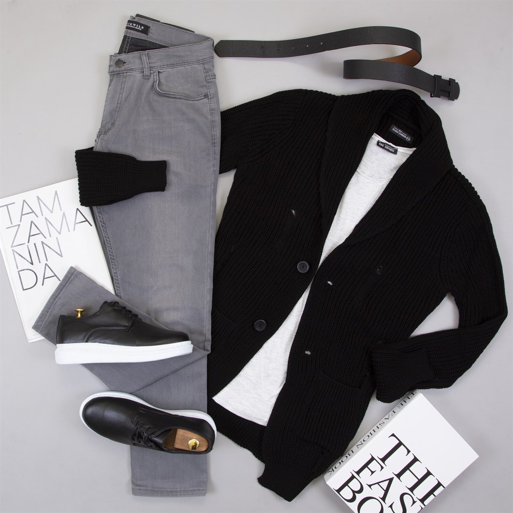 Yırtıklı Siyah Hırka Tişört Pantolon Ayakkabı Kombin