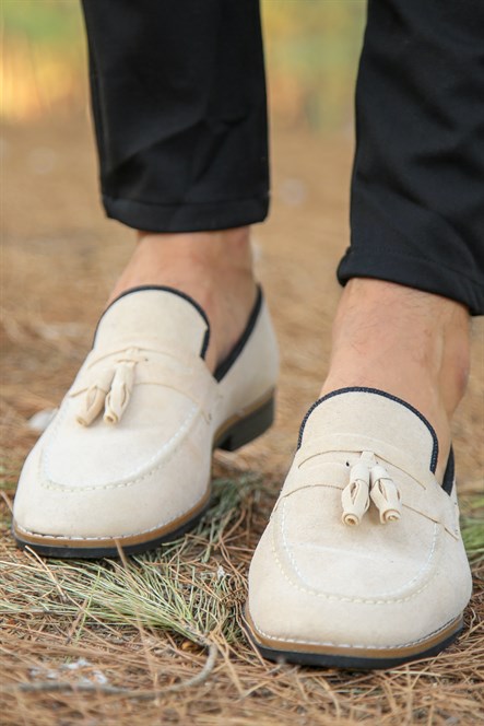 Püsküllü Klasik Bej Babet Ayakkabı Klass Kombin