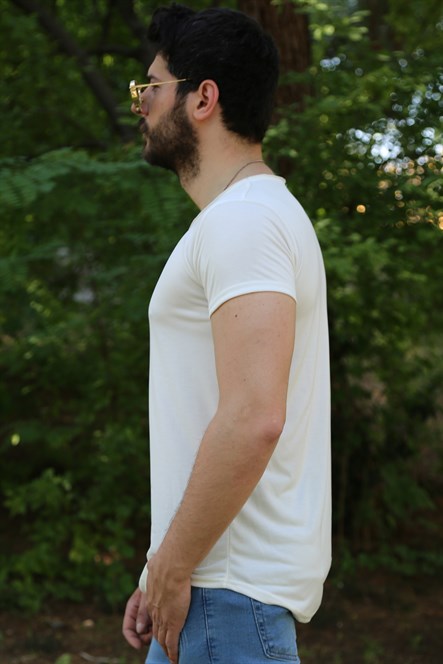 Kırık Beyaz Oval Kesim Basic Tshirt