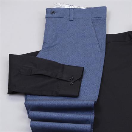 Mavi Pantolon Siyah Gömlek Ayakkabı Kombin