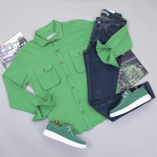 Yeşil Spor Gömlek Pantolon Ayakkabı Kombin