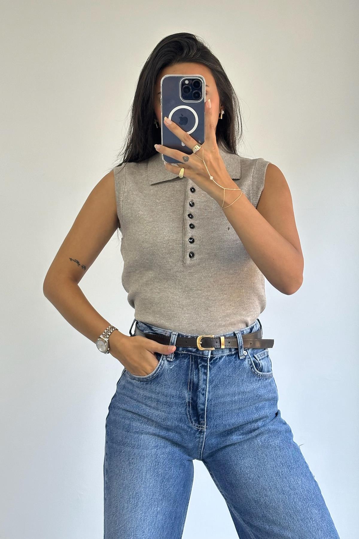 Düğmeli Kolsuz Vizon Kazak