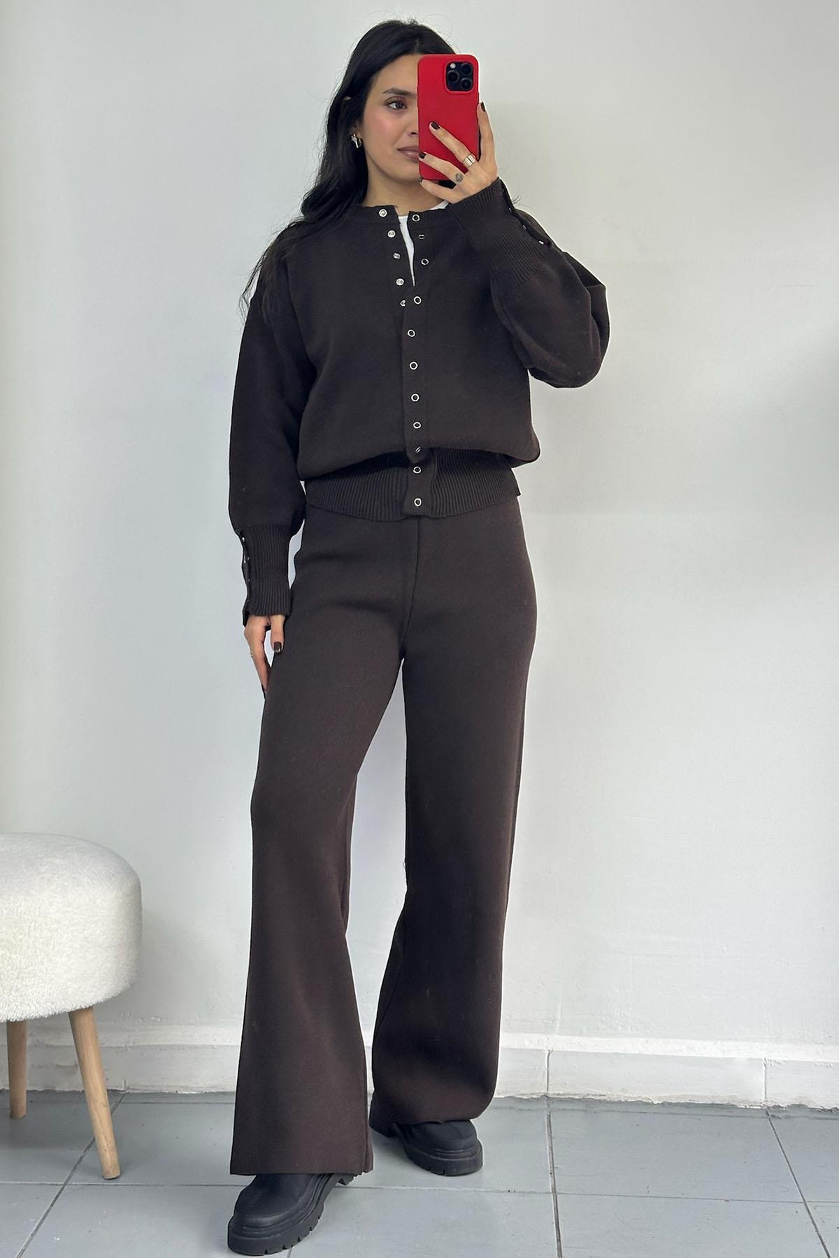 Çıtçıt Düğmeli Premium Triko Kahverengi Takım