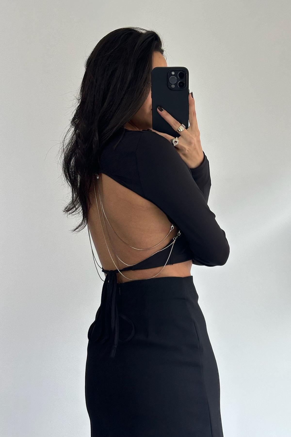 Zincir Detaylı Crop Bluz