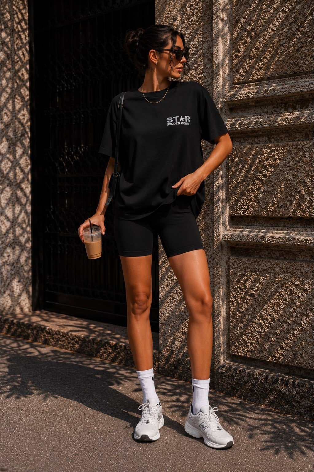 Simli Gümüş Yazılı Siyah Tshirt