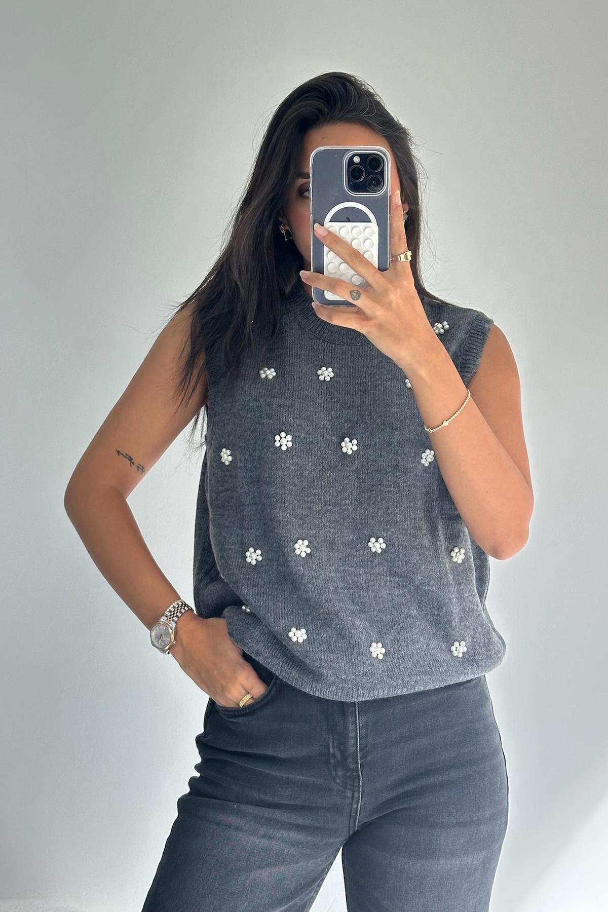 İnci Boncuklu Antrasit Süveter