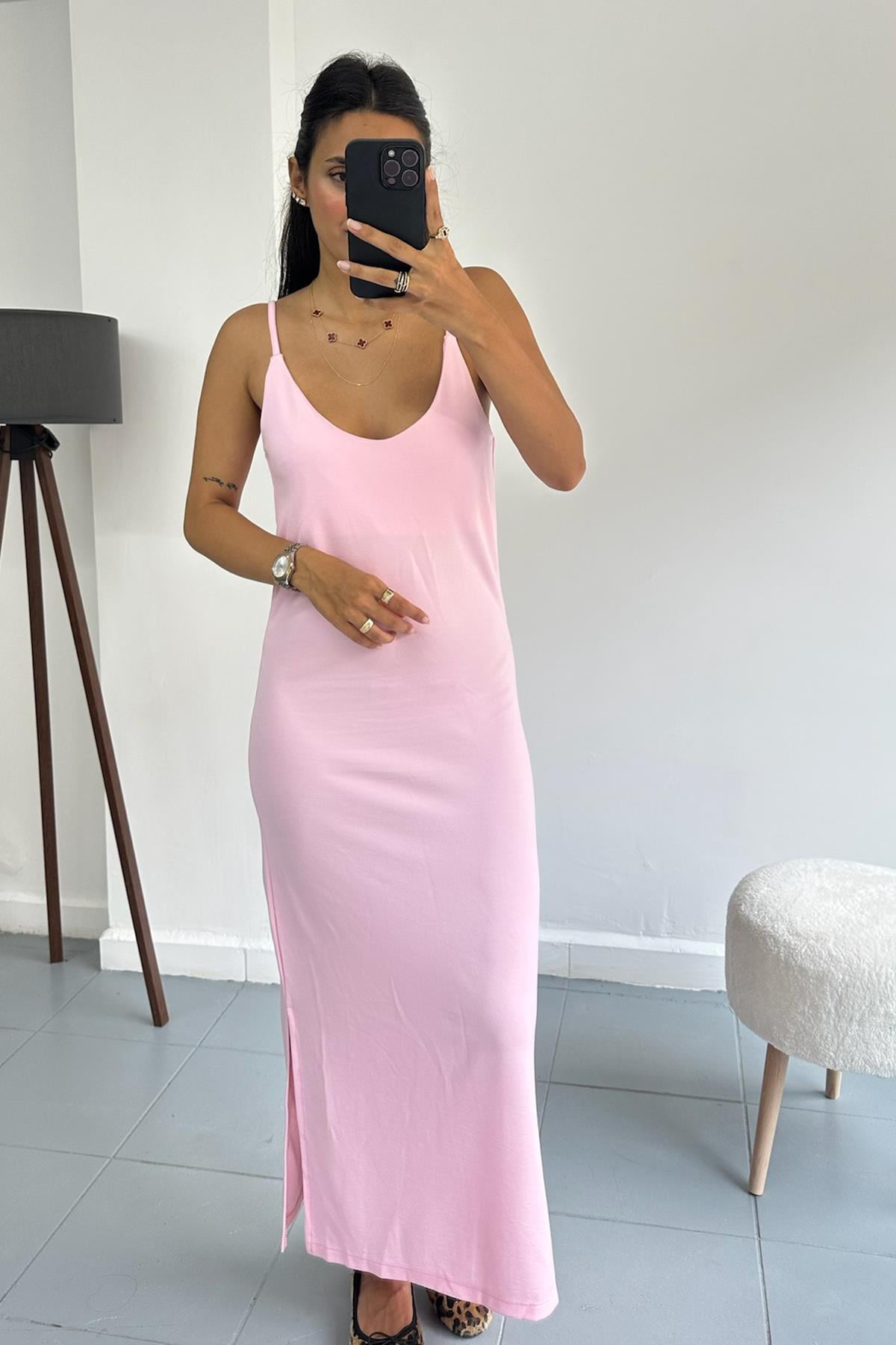 Modal Basic Pembe Yırtmaçlı Elbise