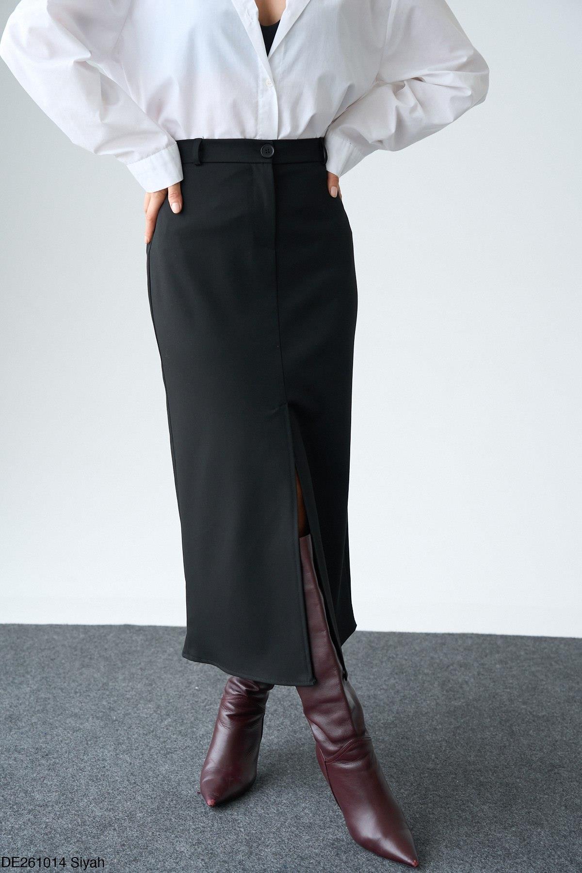 Önü Yırtmaçlı Siyah Midi Etek