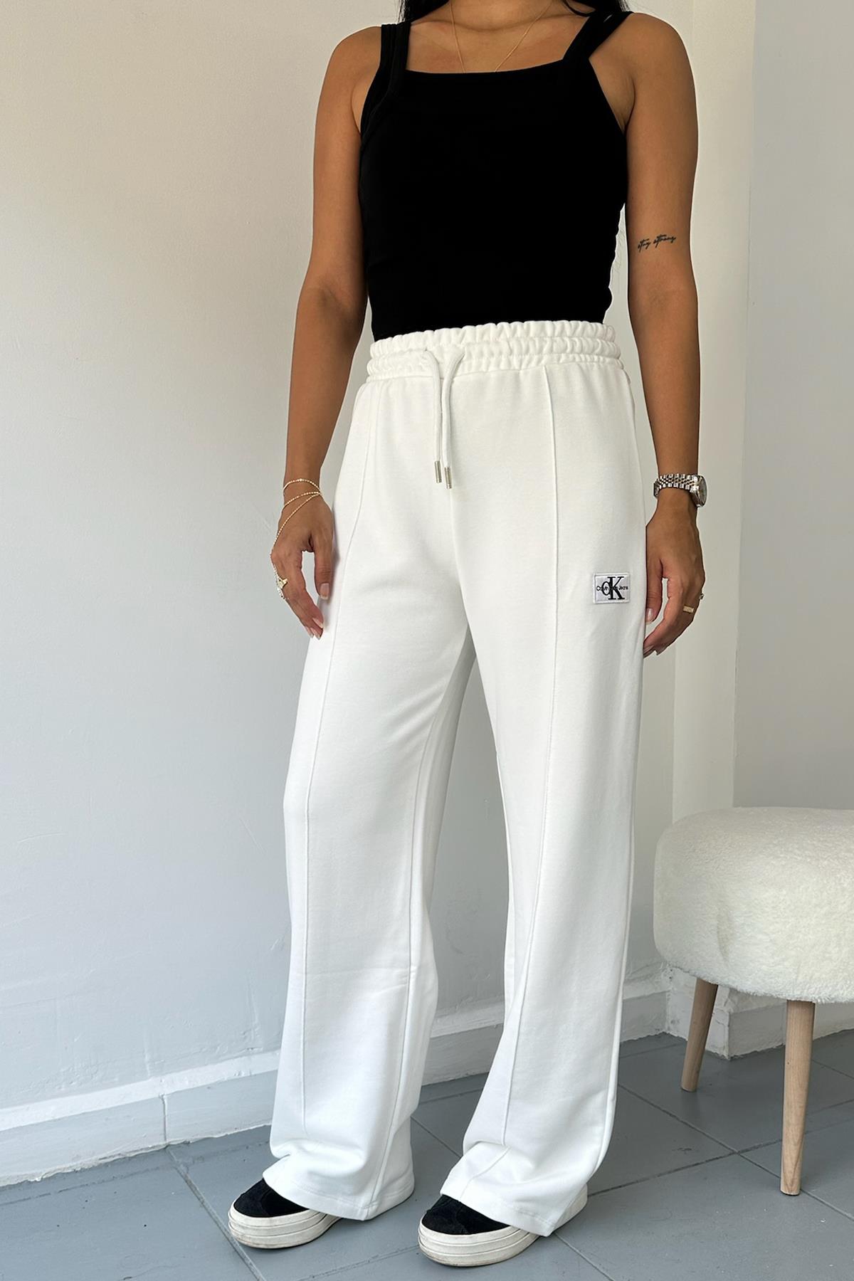 Önü Dikişli Beyaz Eşofman