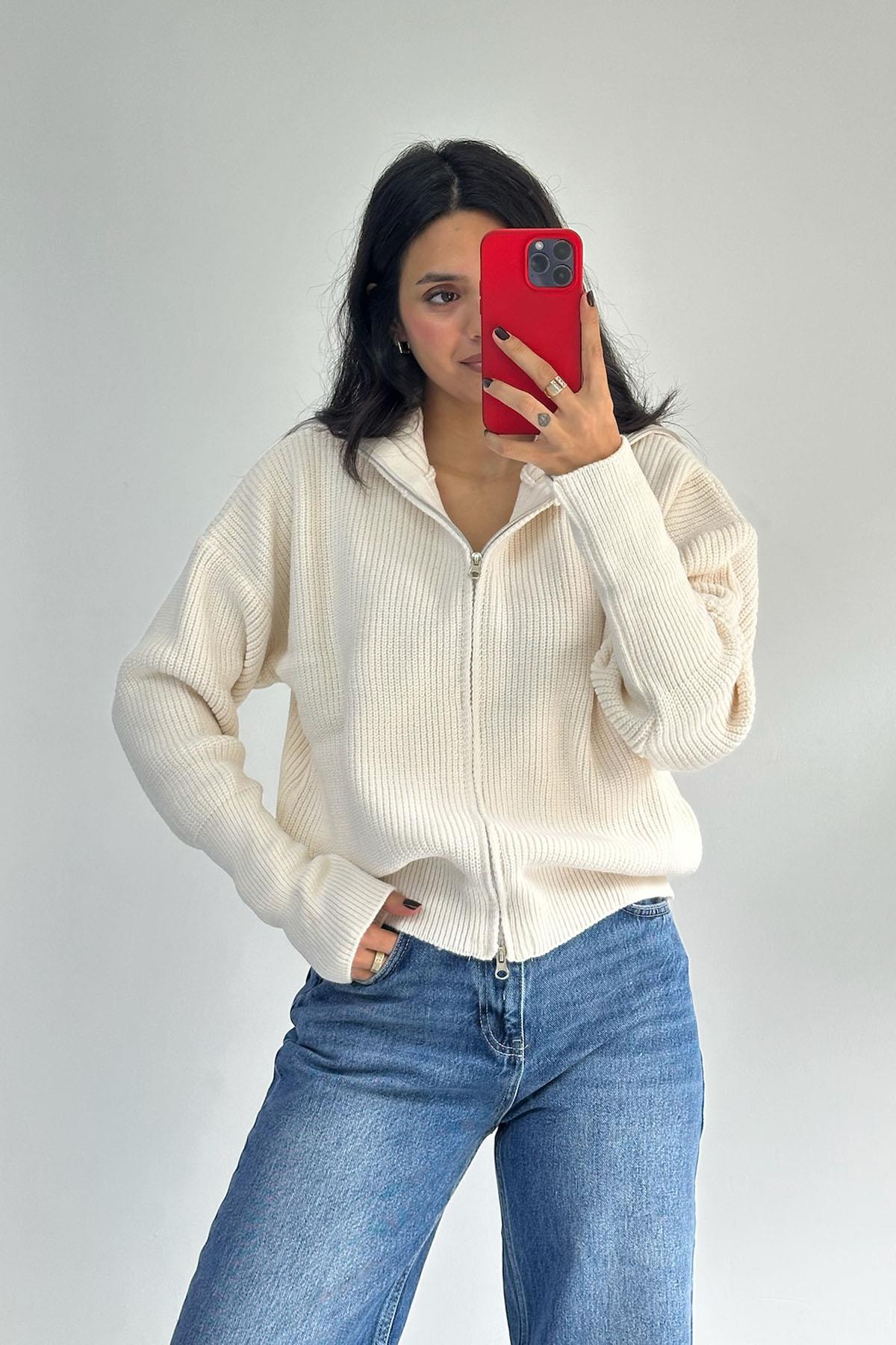 Çift Fermuarlı Krem Hırka