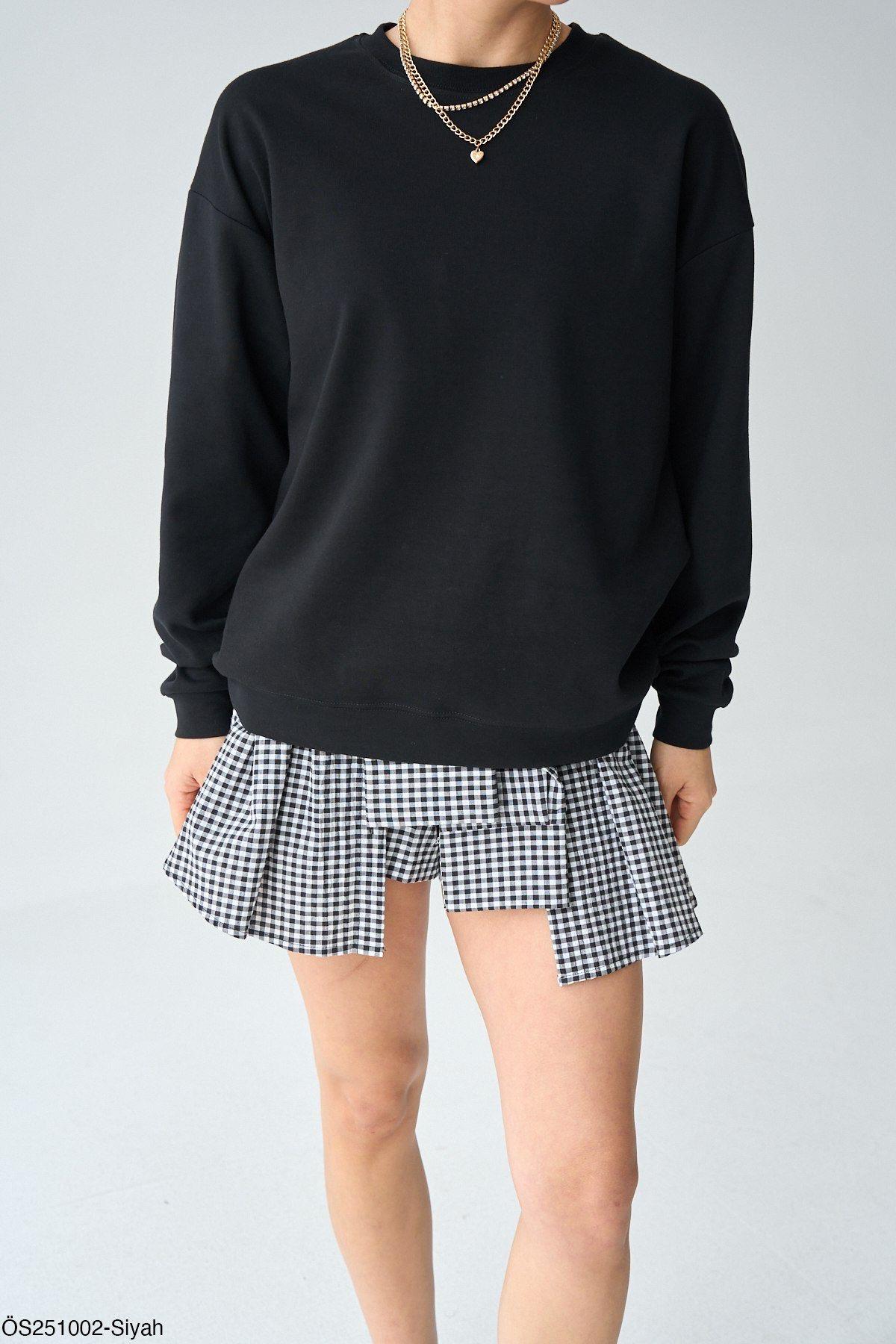 Düz Kalın Yaka Siyah SweatshirtSWEATSHİRT