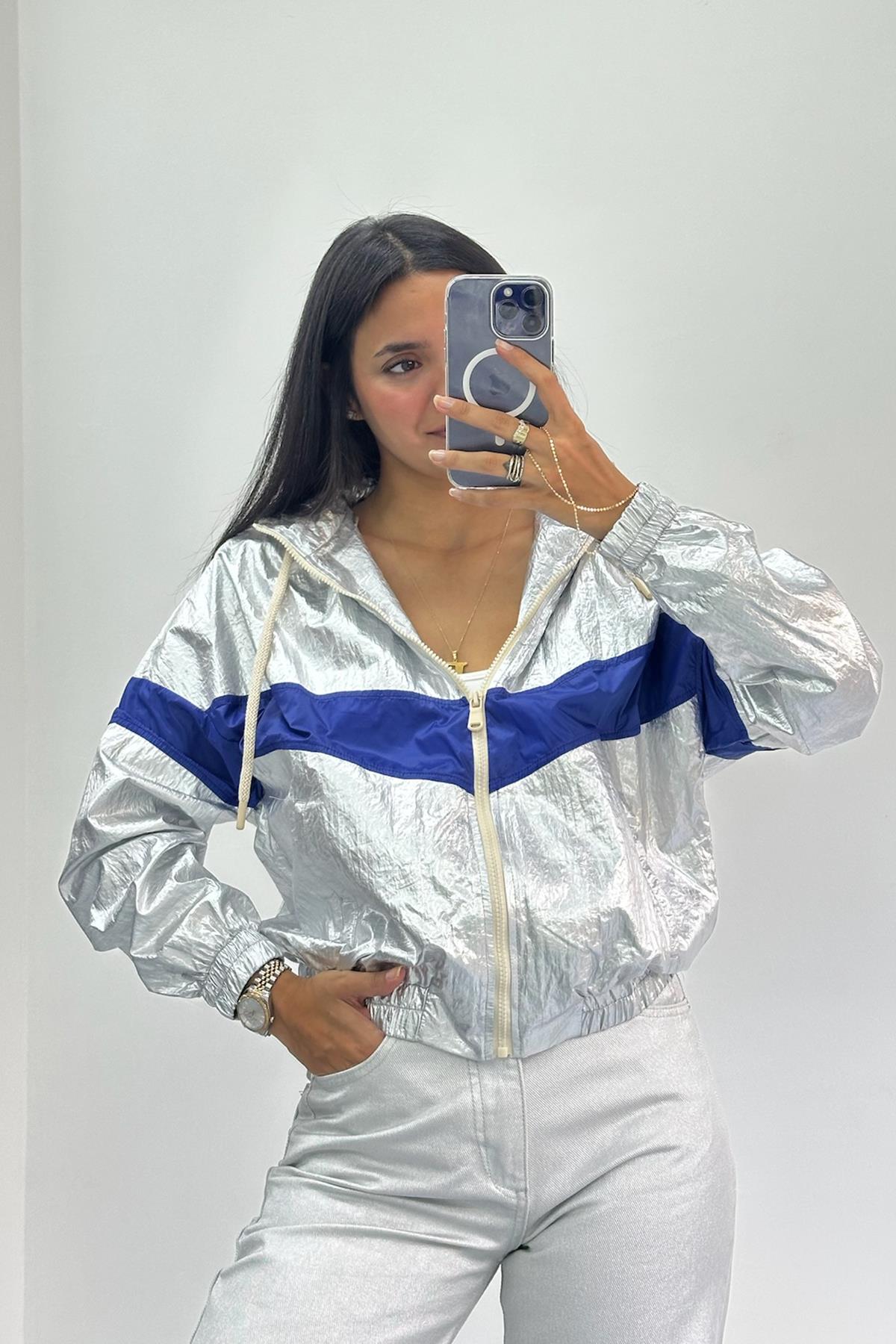 Varaklı Garnili Yağmurluk