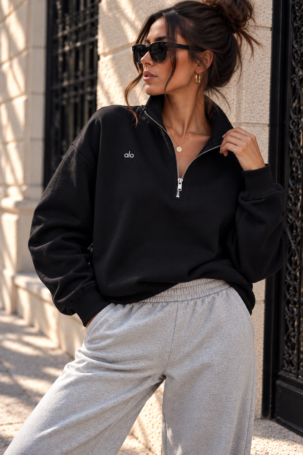Yarım Fermuarlı Logolu Siyah Sweatshirt