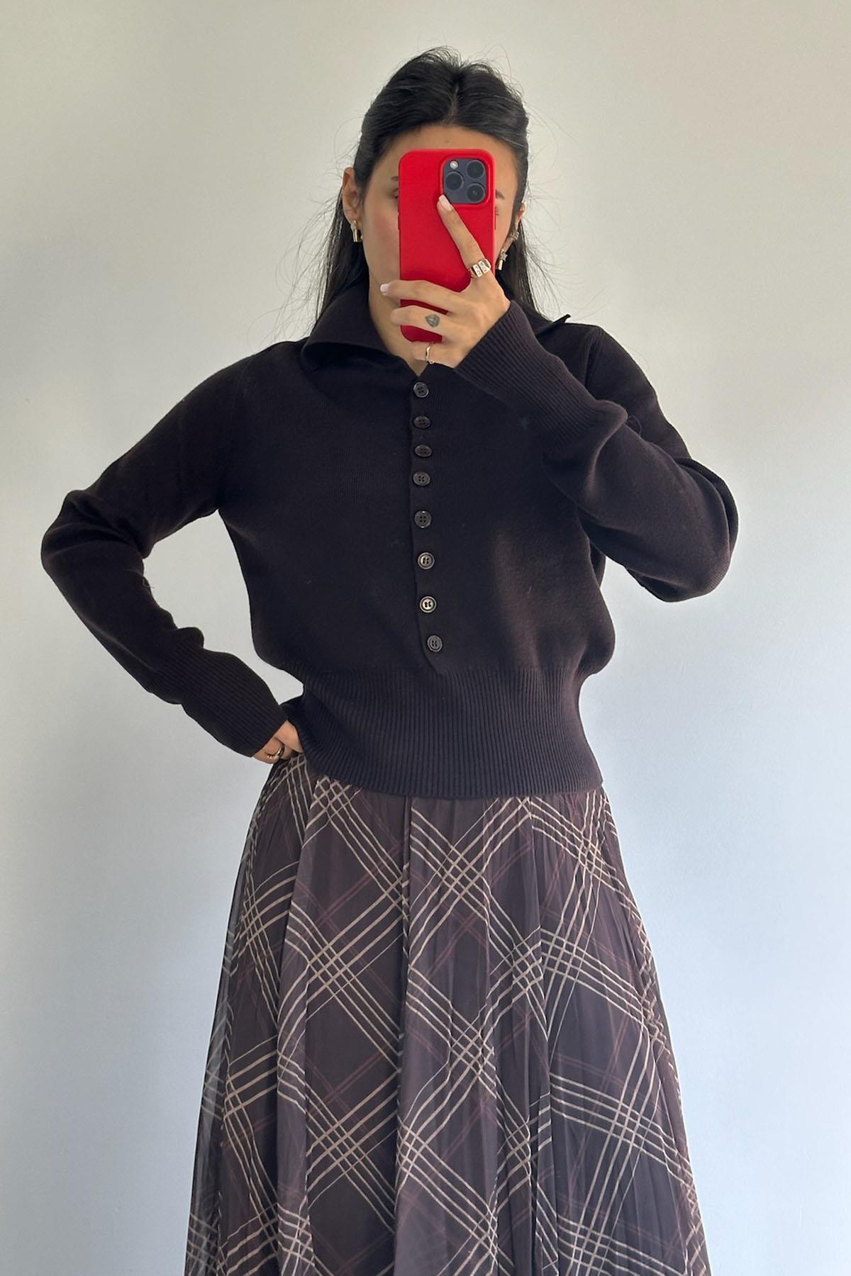 Polo Yaka Yünlü Düğmeli Koyu Kahve Triko Kazak 