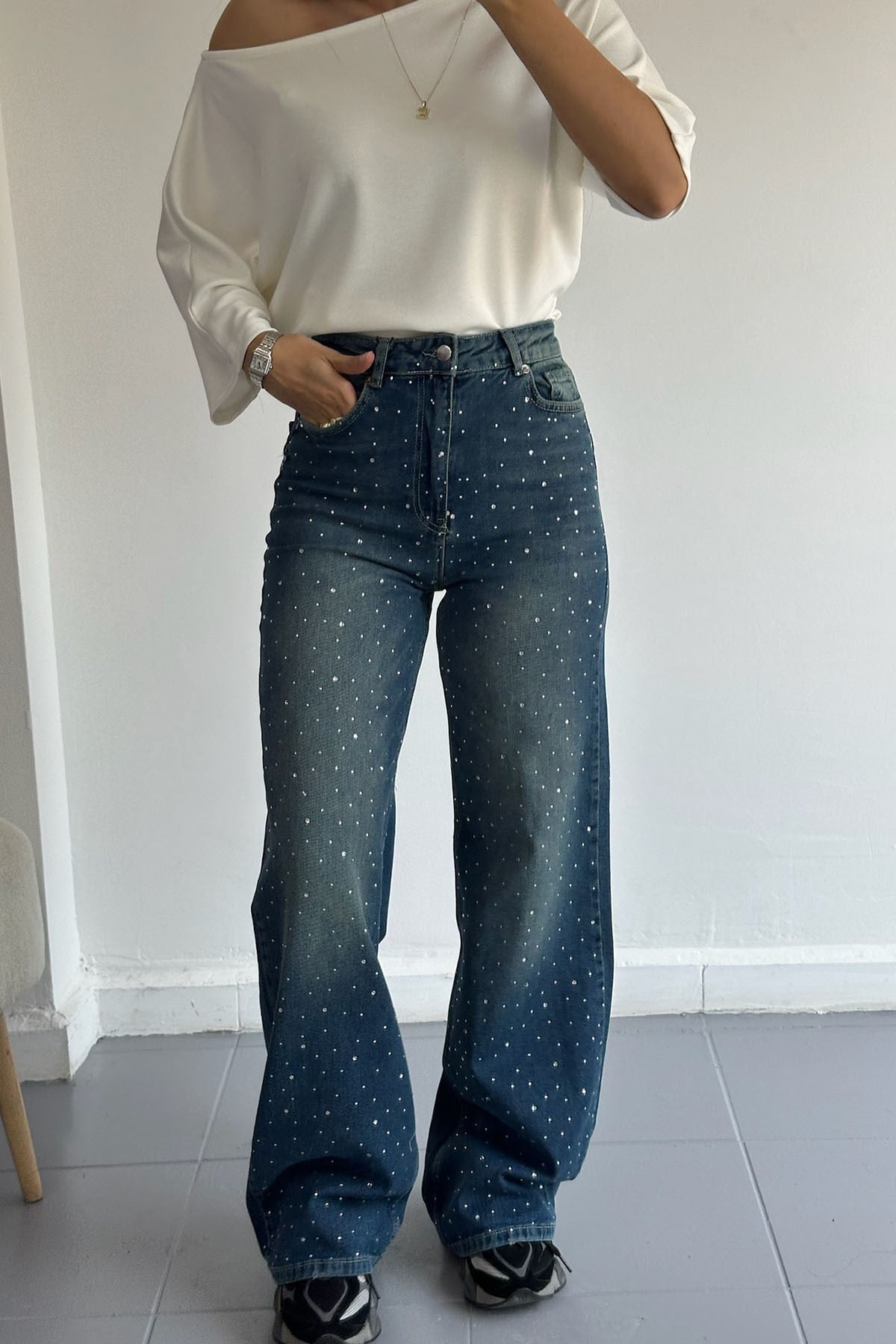 Dağınık Taşlı Mavi Jean 