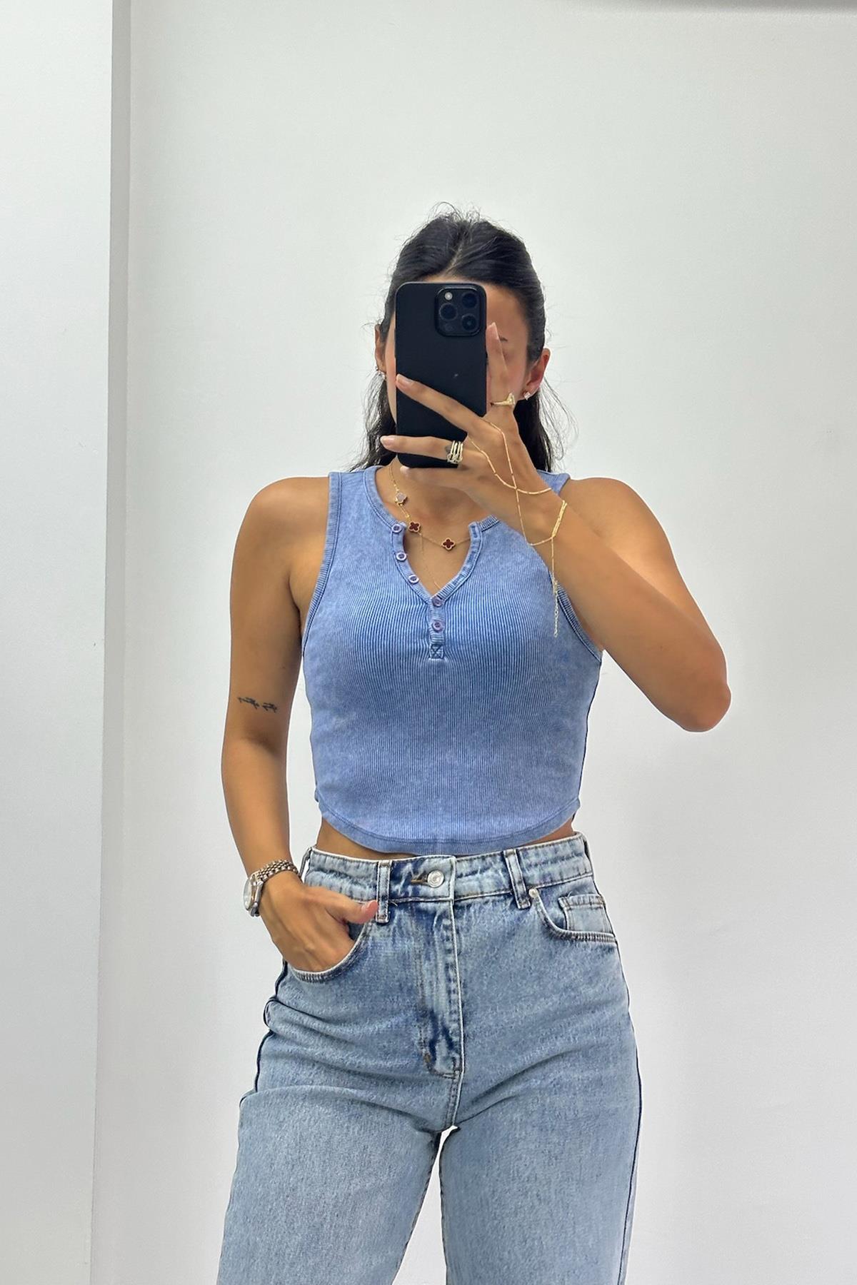 Yıkama Efektli İndigo Crop Top