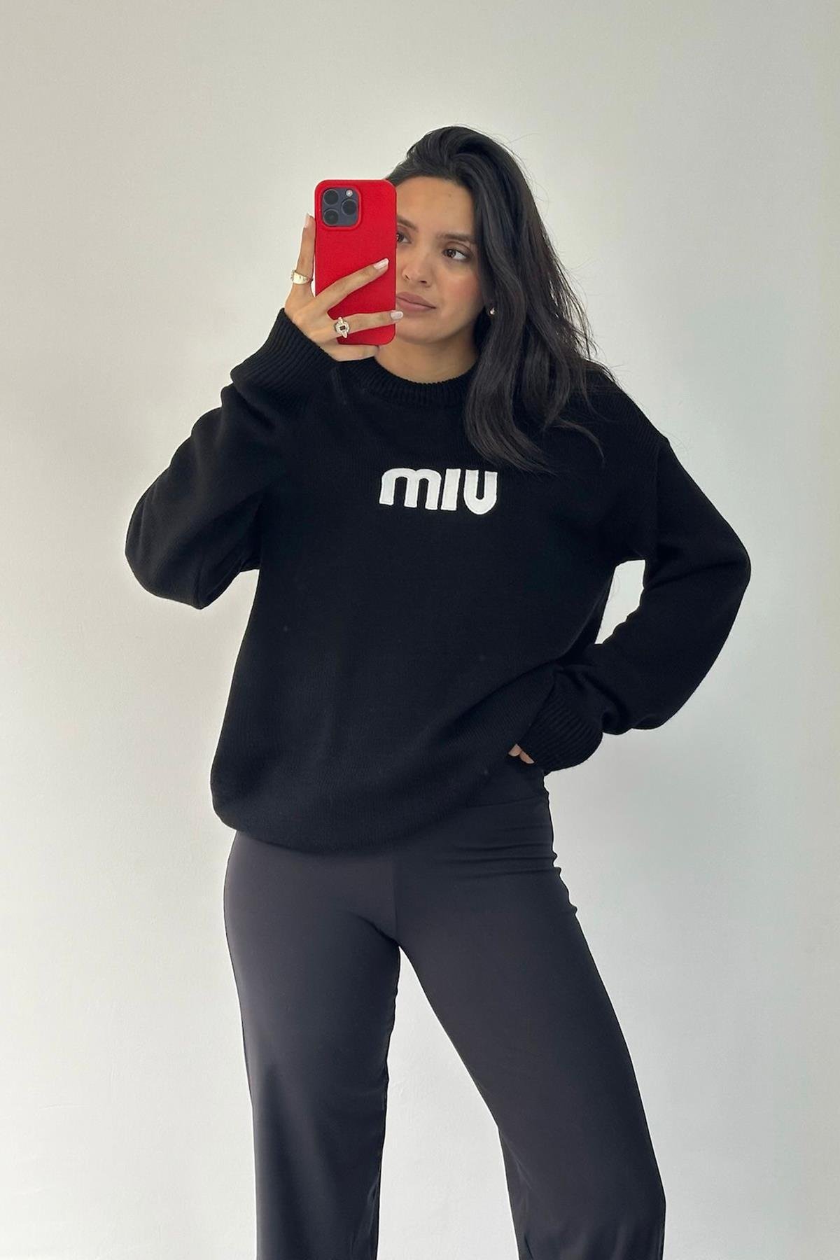 Nakış Yazılı Bisiklet Yaka Triko Siyah Kazak  