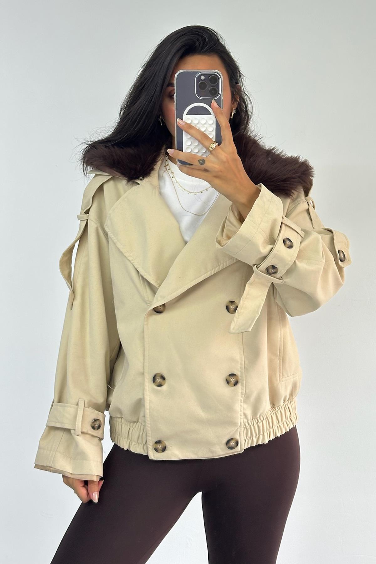 Yakası Kürklü Bej Mont