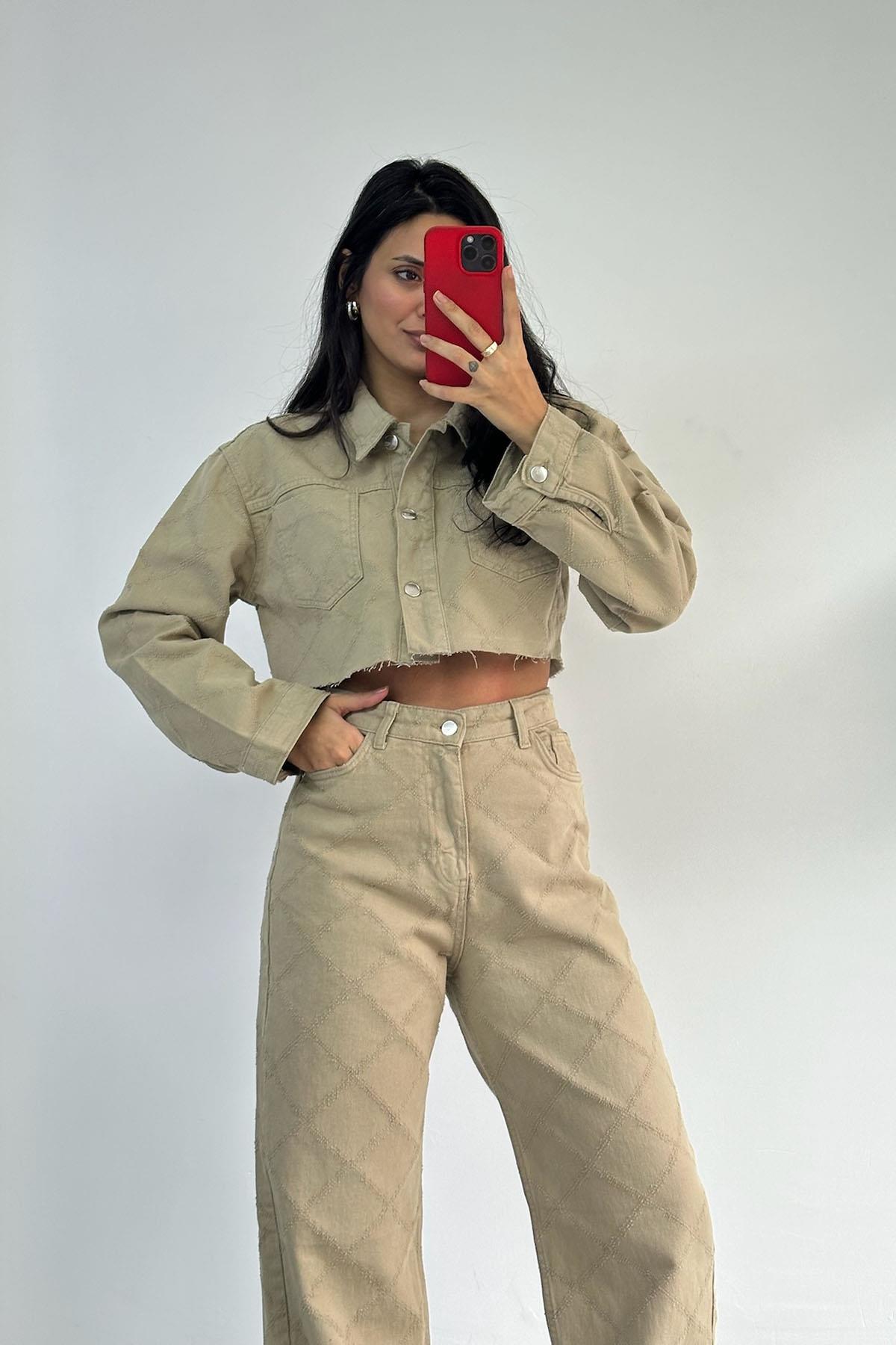 Örgü Detaylı Düğmeli Çağla Crop Ceket