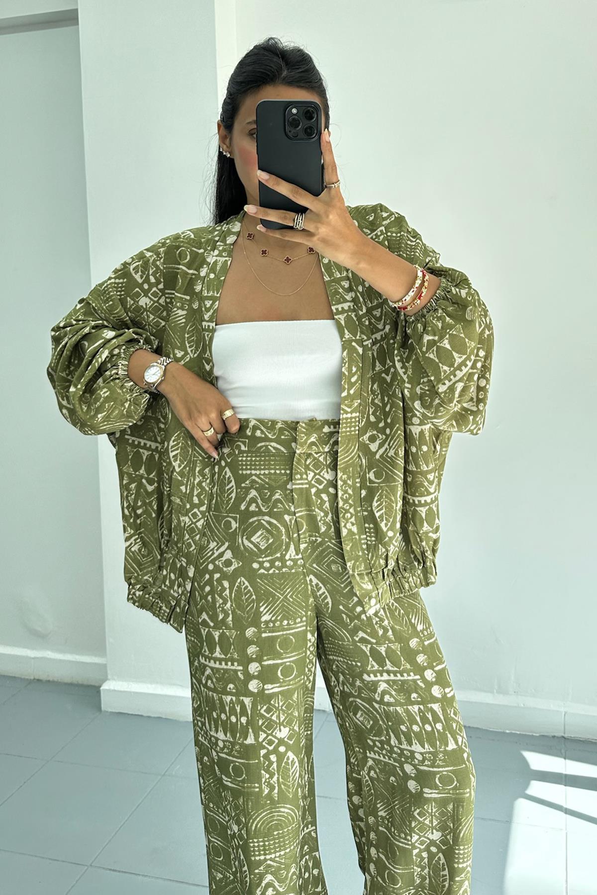 Sırt Detaylı Lastikli Haki Oversize Kimono