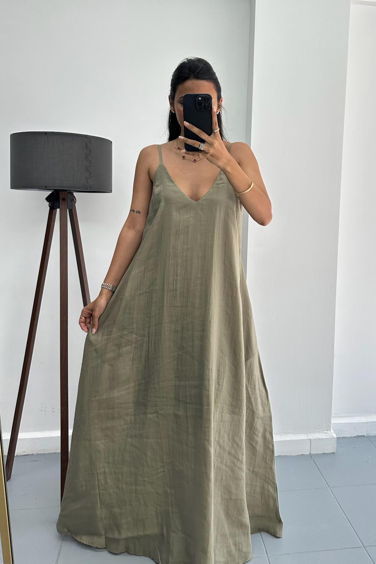 V Yaka Askılı Cepli Dökümlü Haki Elbise