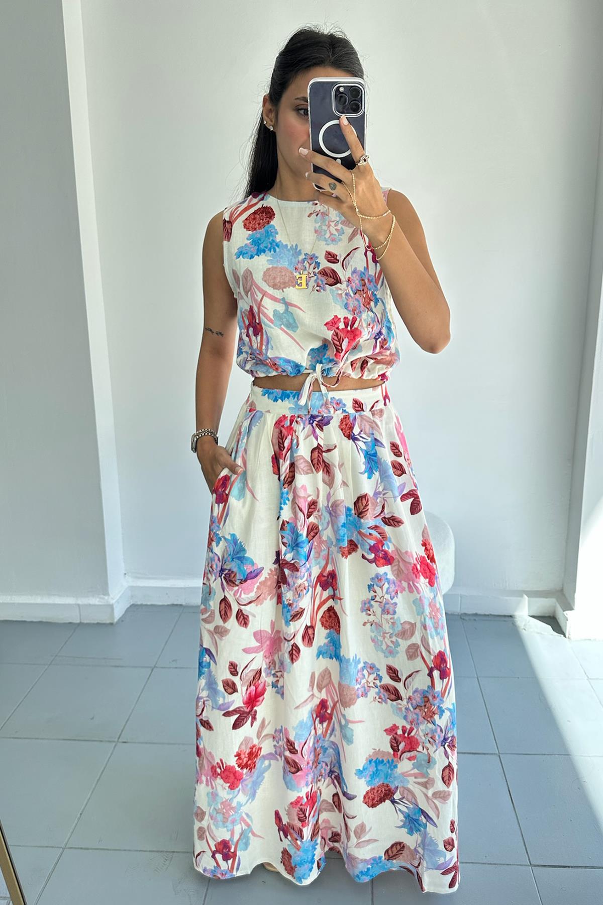 Brode Çiçek Desenli Mavi Etek Takım 