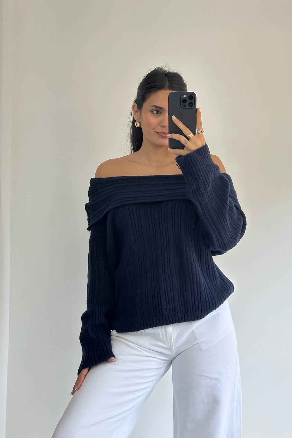 Degaje Yaka Lacivert Kazak