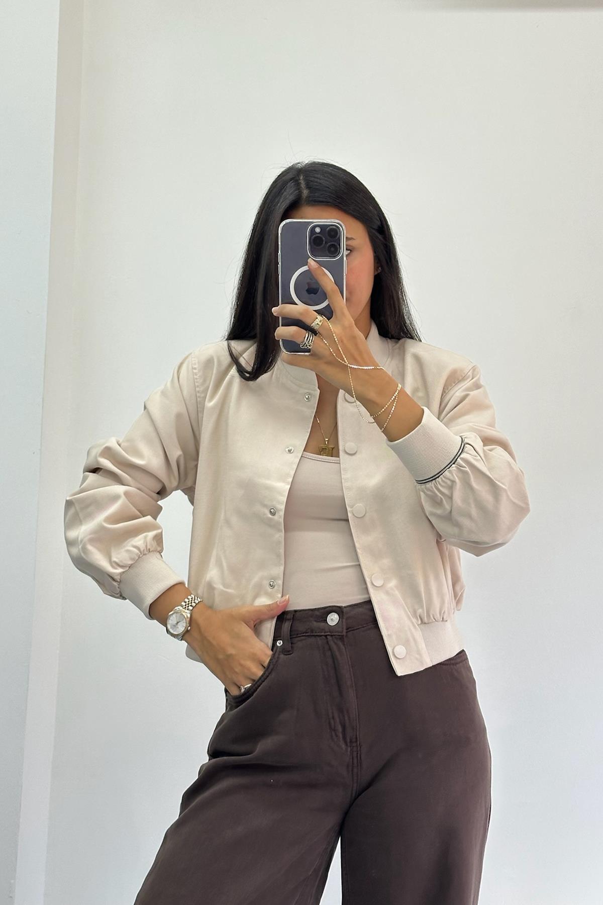 Ribanalı Bej Bomber Ceket