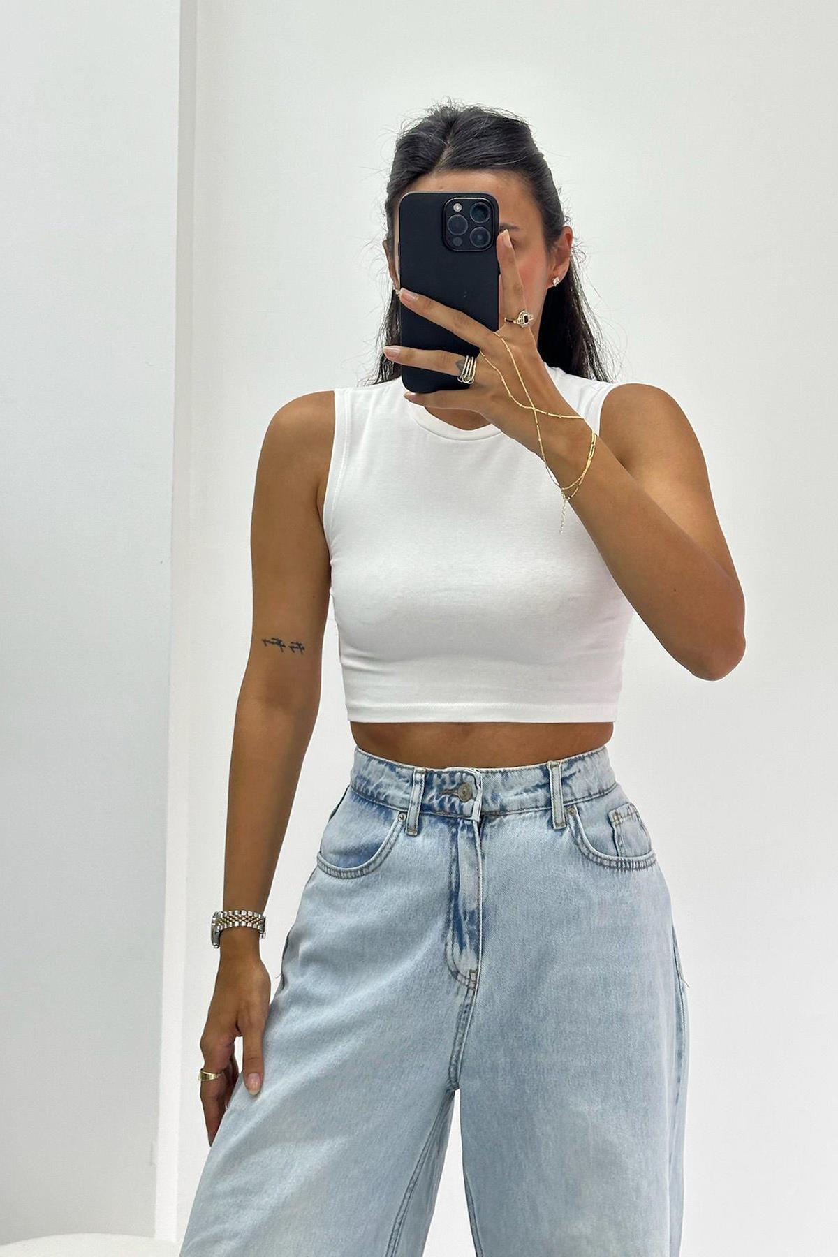 Kolsuz Beyaz Crop