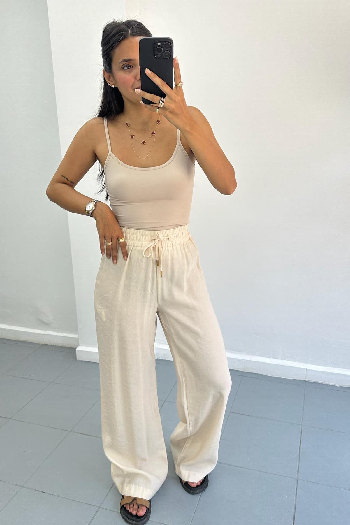 Beli Lastikli Bej Pantolon