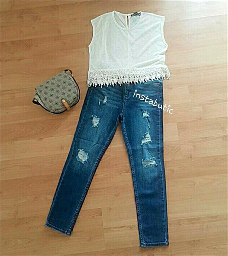 Eteği Dantelli Kolsuz Bluz