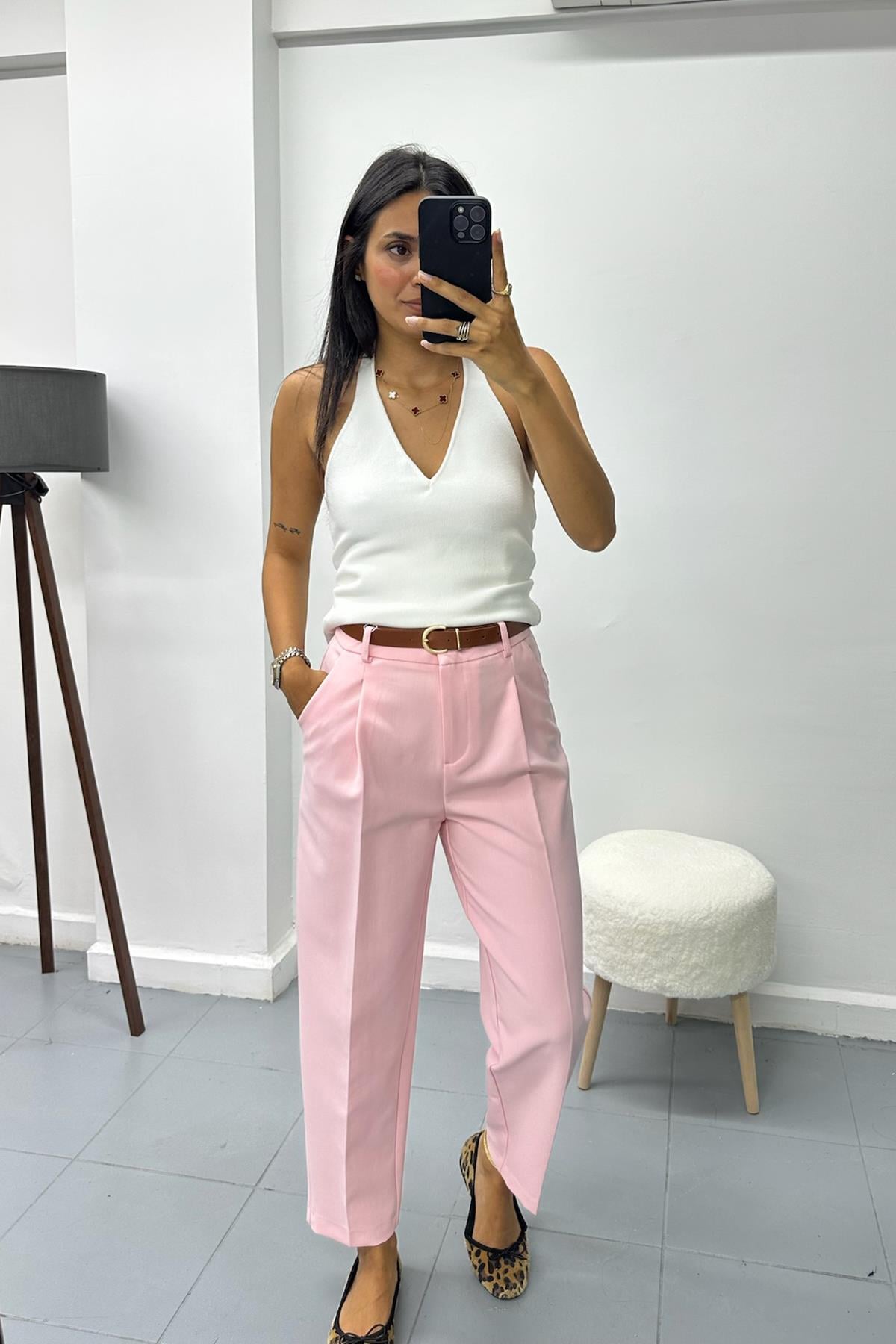 Kemerli Havuç Pembe Fit Pantolon