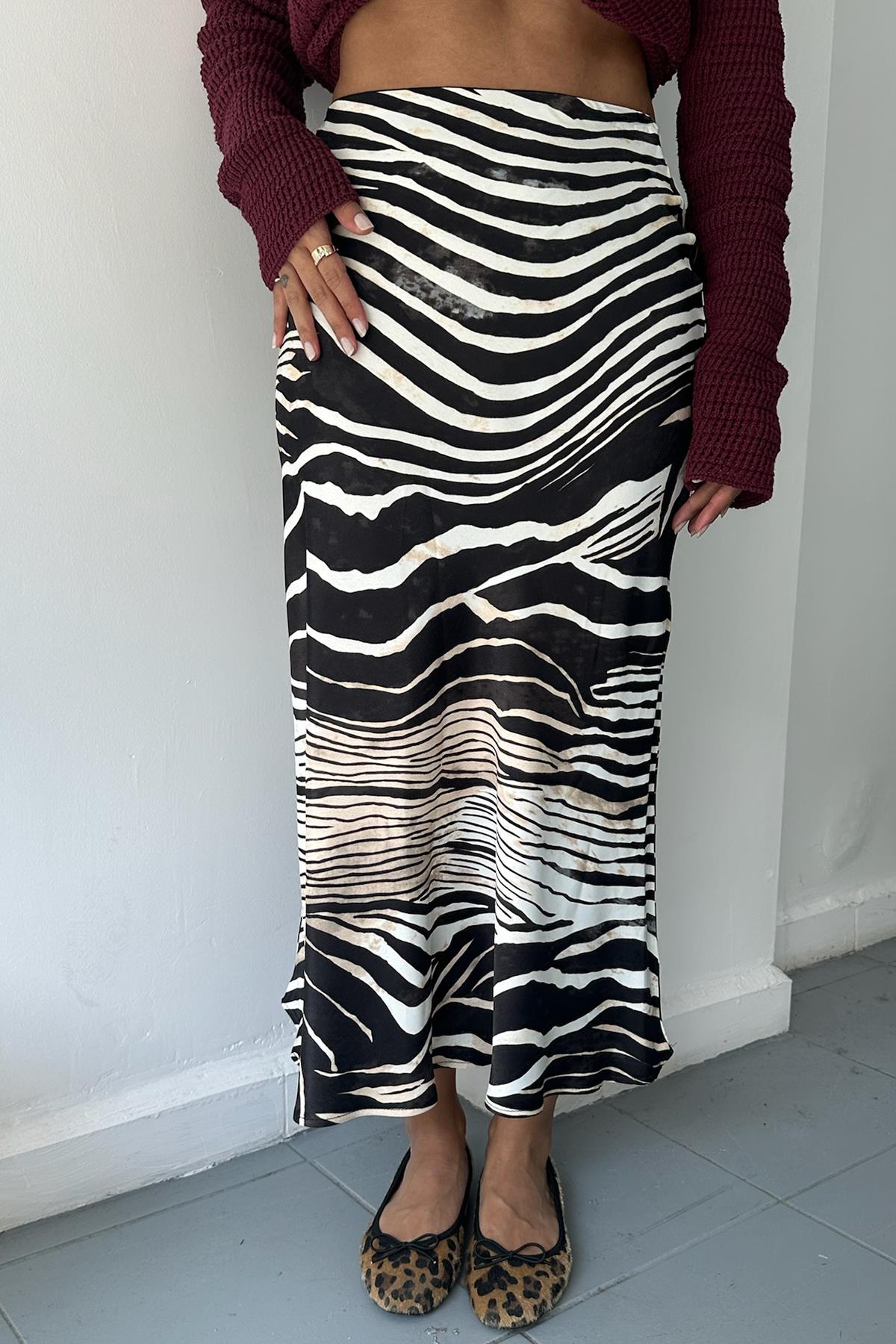 Zebra Desen Kahve Saten Verev Etek