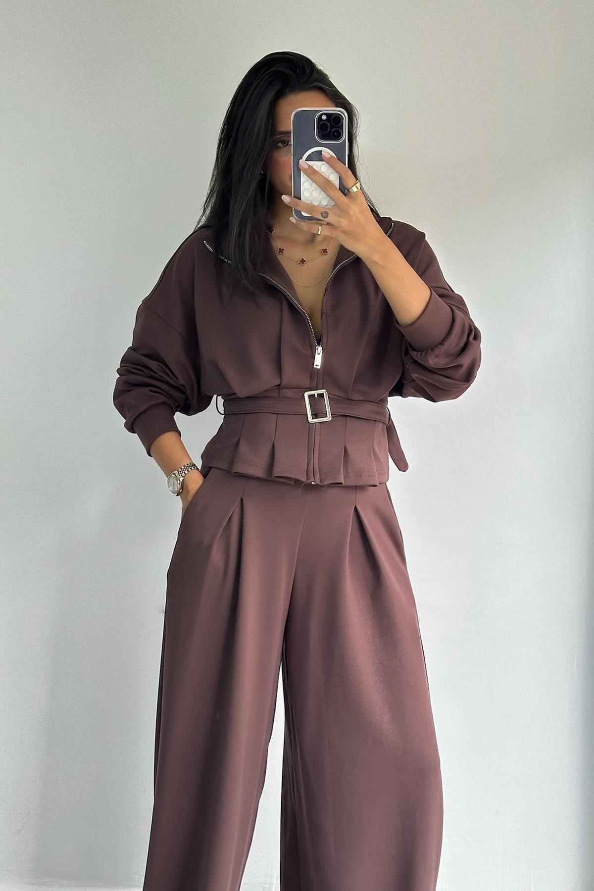 Fermuarlı Kemerli Kahve Modal Takım