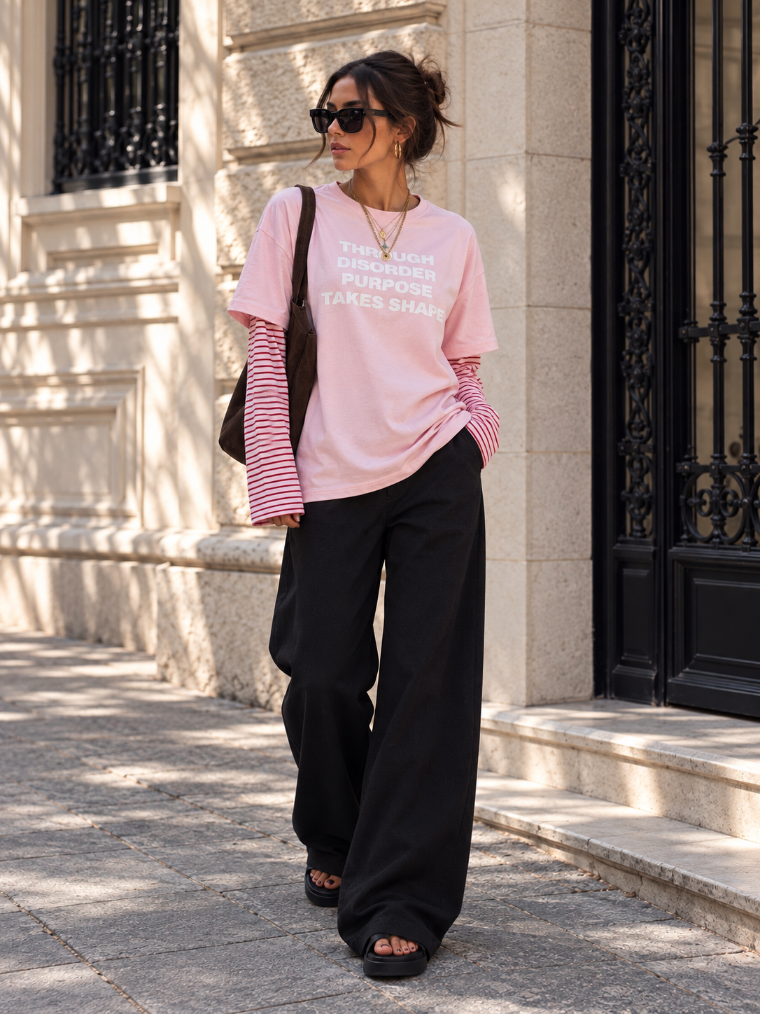 Pembe Kolları Çizgili Yazı Baskılı Tshirt