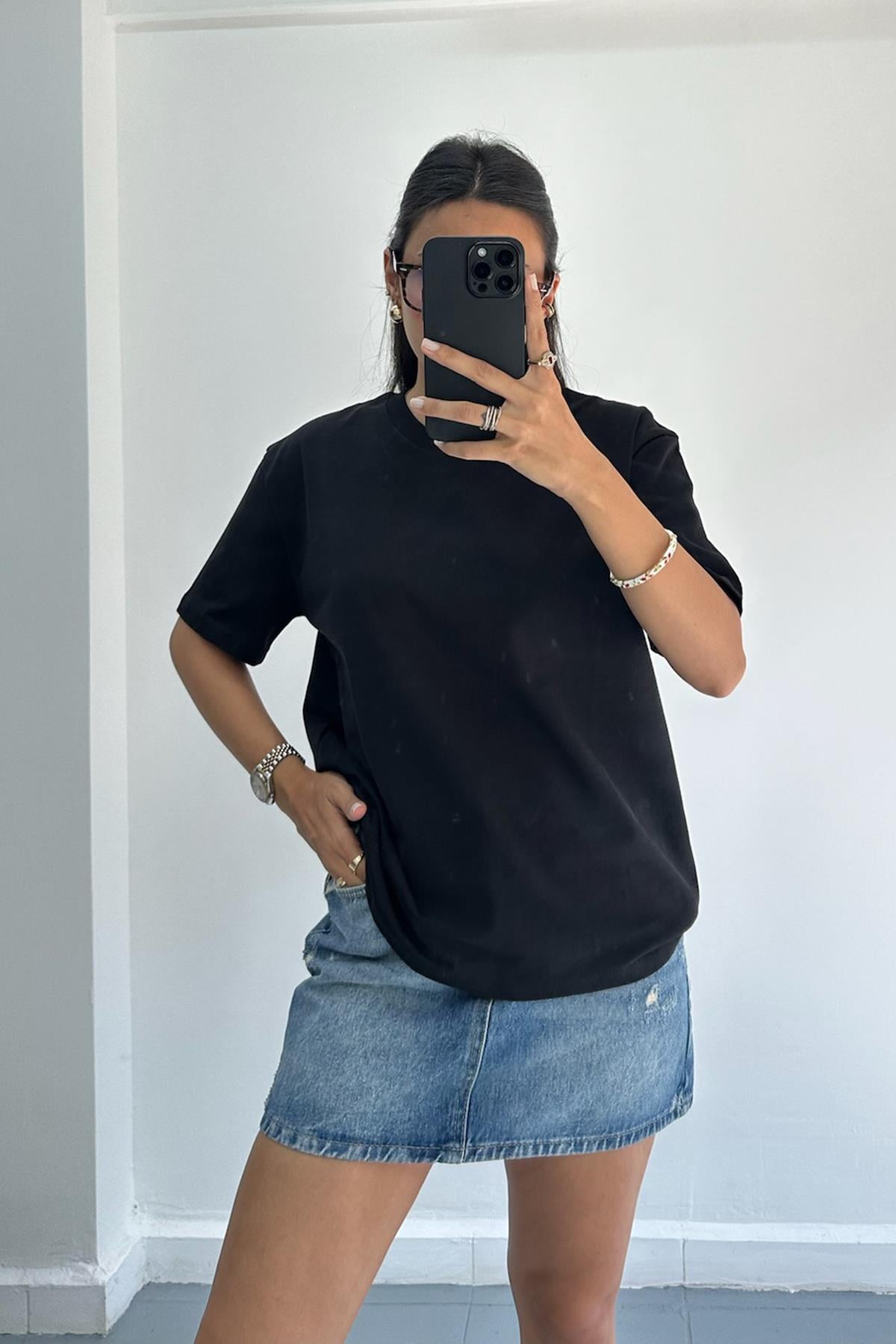 Kalın Yaka Basic Siyah Tshirt