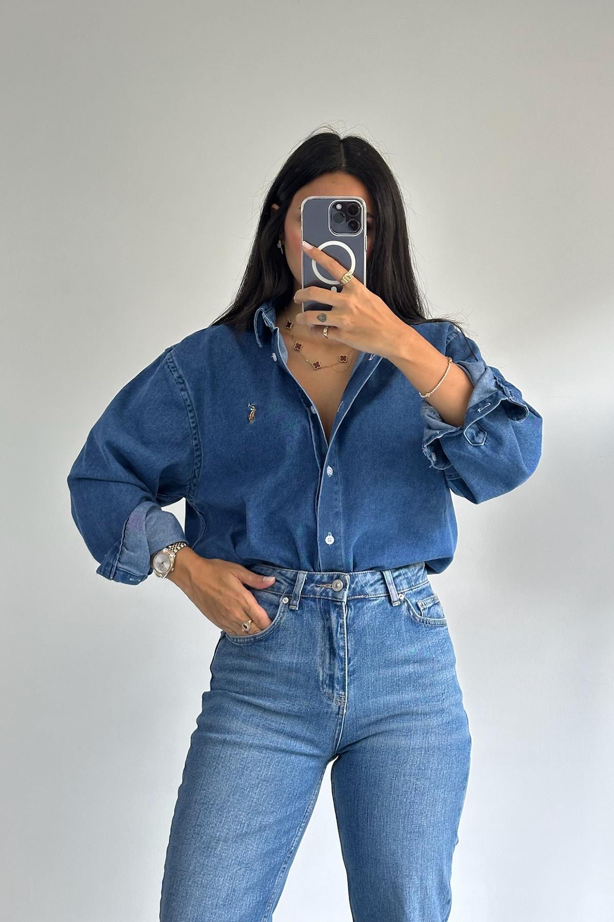 Mavi Küçük Nakış Detaylı Denim Gömlek 