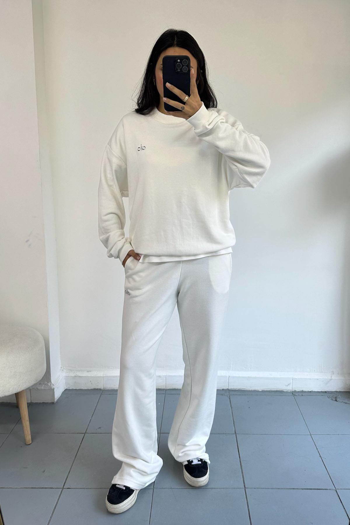 Bisiklet Yaka Enjeksiyon Baskılı Beyaz Takım 