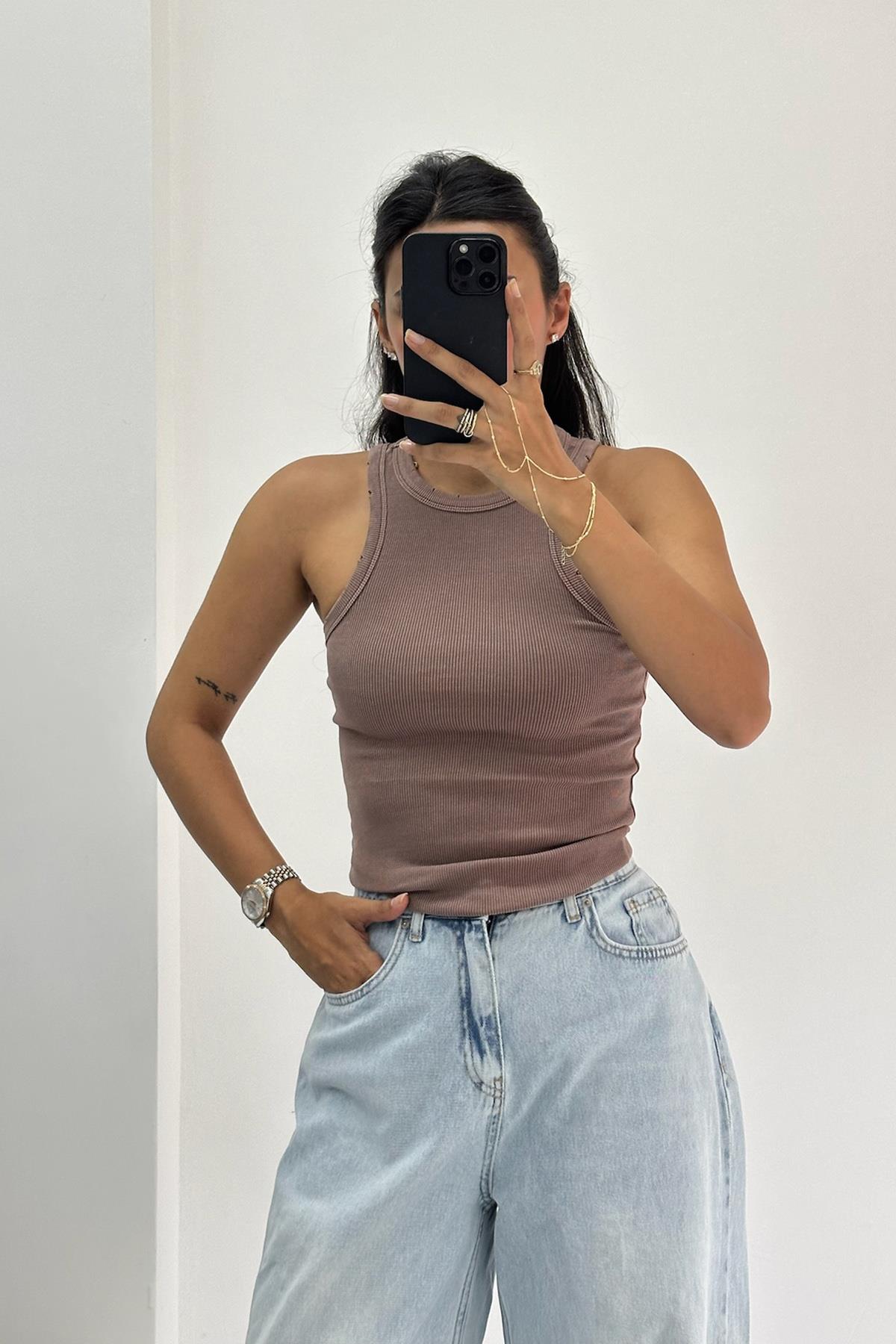 Fitilli Kolsuz Kahverengi Top