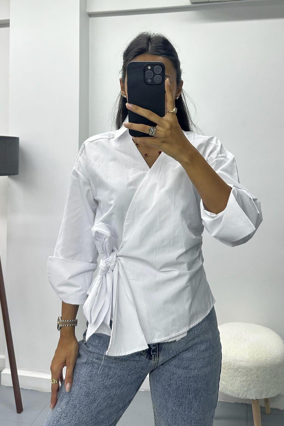 Önü Kruvaze Bağlamalı Beyaz Gömlek