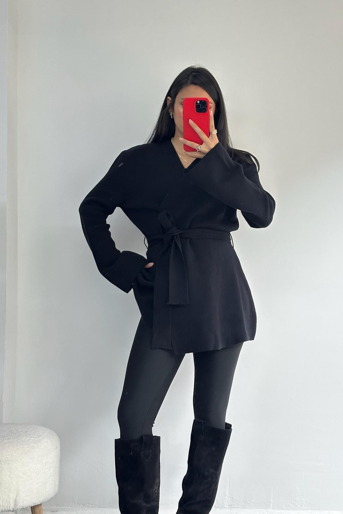 Kruvaze Kemerli Yün Karışımlı Siyah Triko Hırka