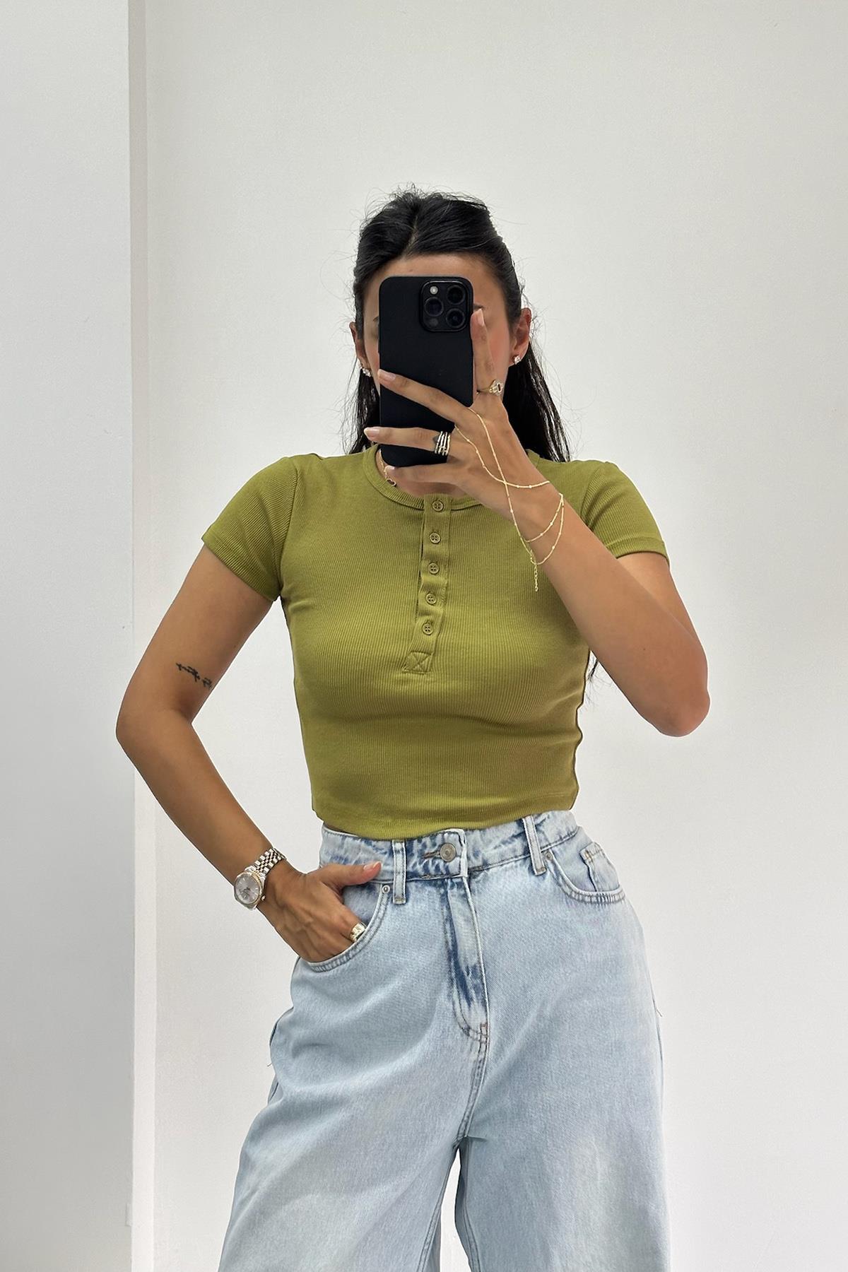 Düğme Detaylı Haki Crop