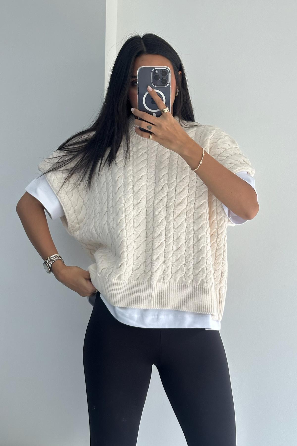 Saç Örgü Ekru Süveter