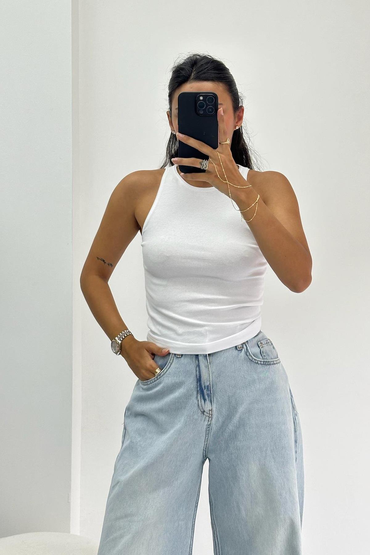 Halter Yaka Beyaz Tshirt