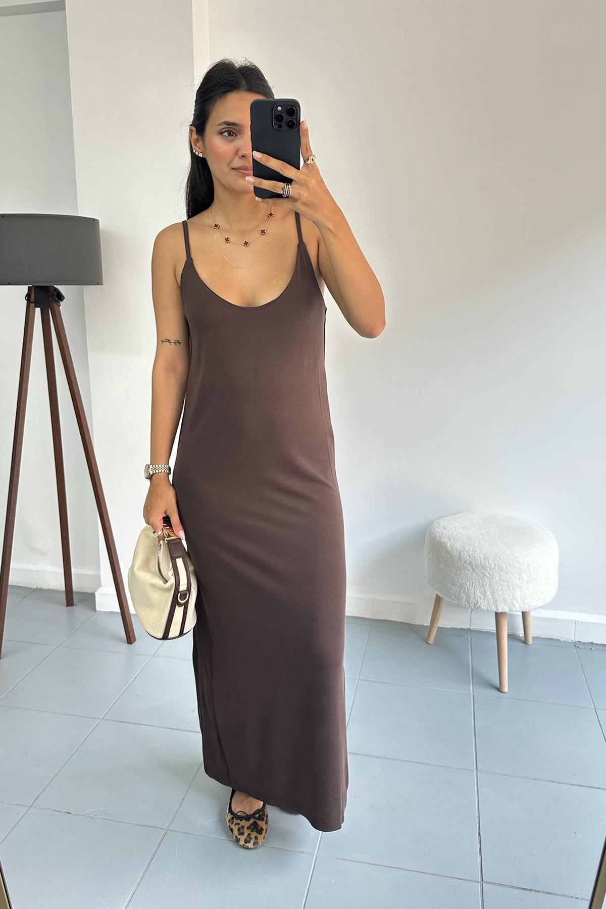 Modal Basic Kahverengi Yırtmaçlı Elbise