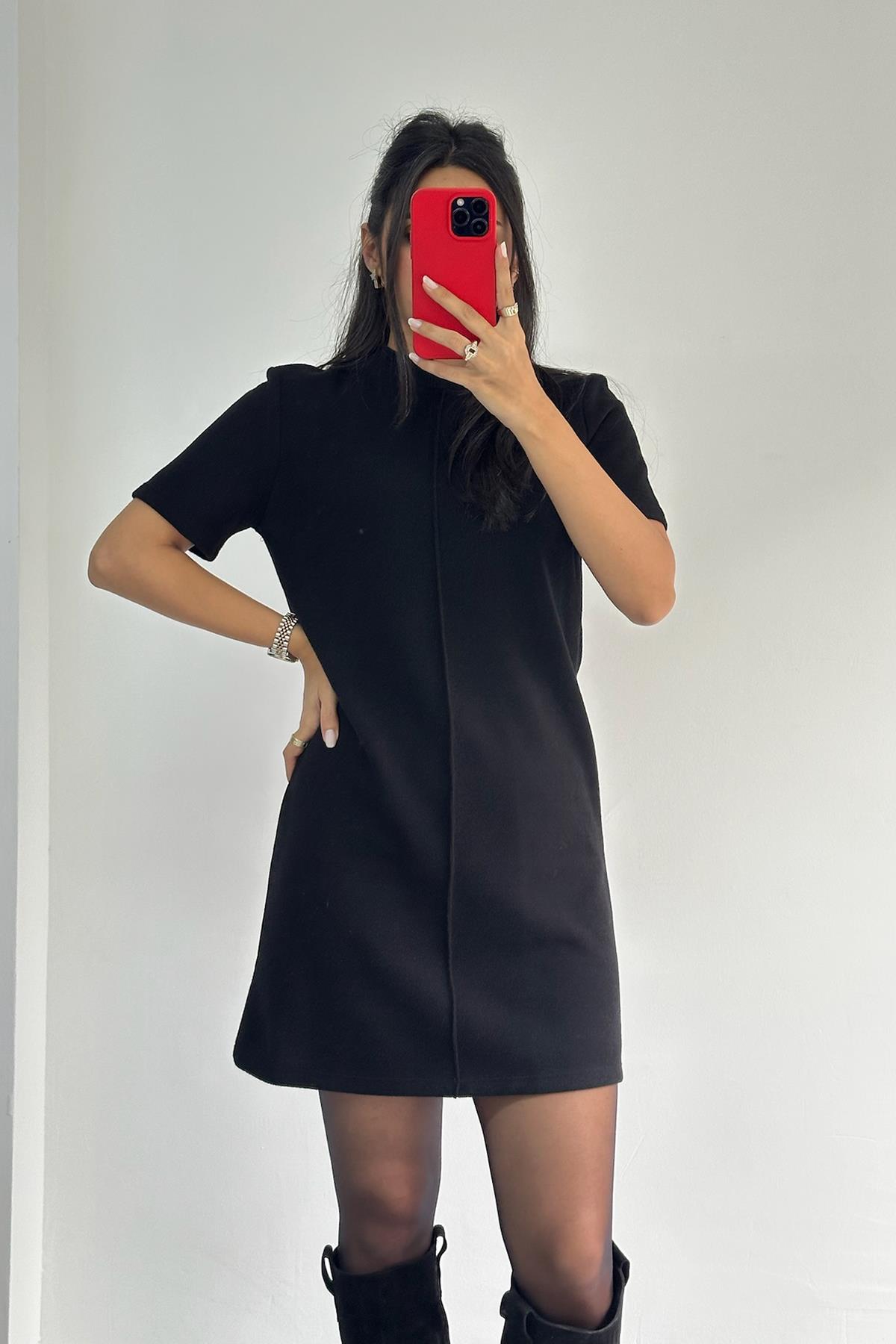 Yumuşak Siyah Mini Elbise