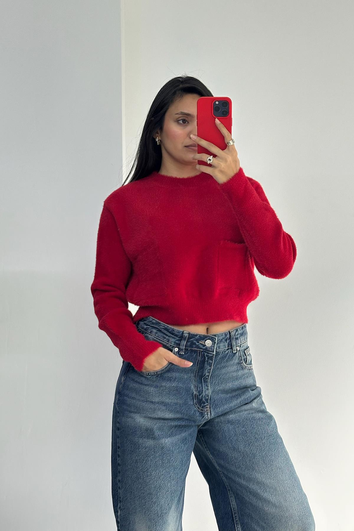 Cep Detay Yumoş Kırmızı Triko Kazak