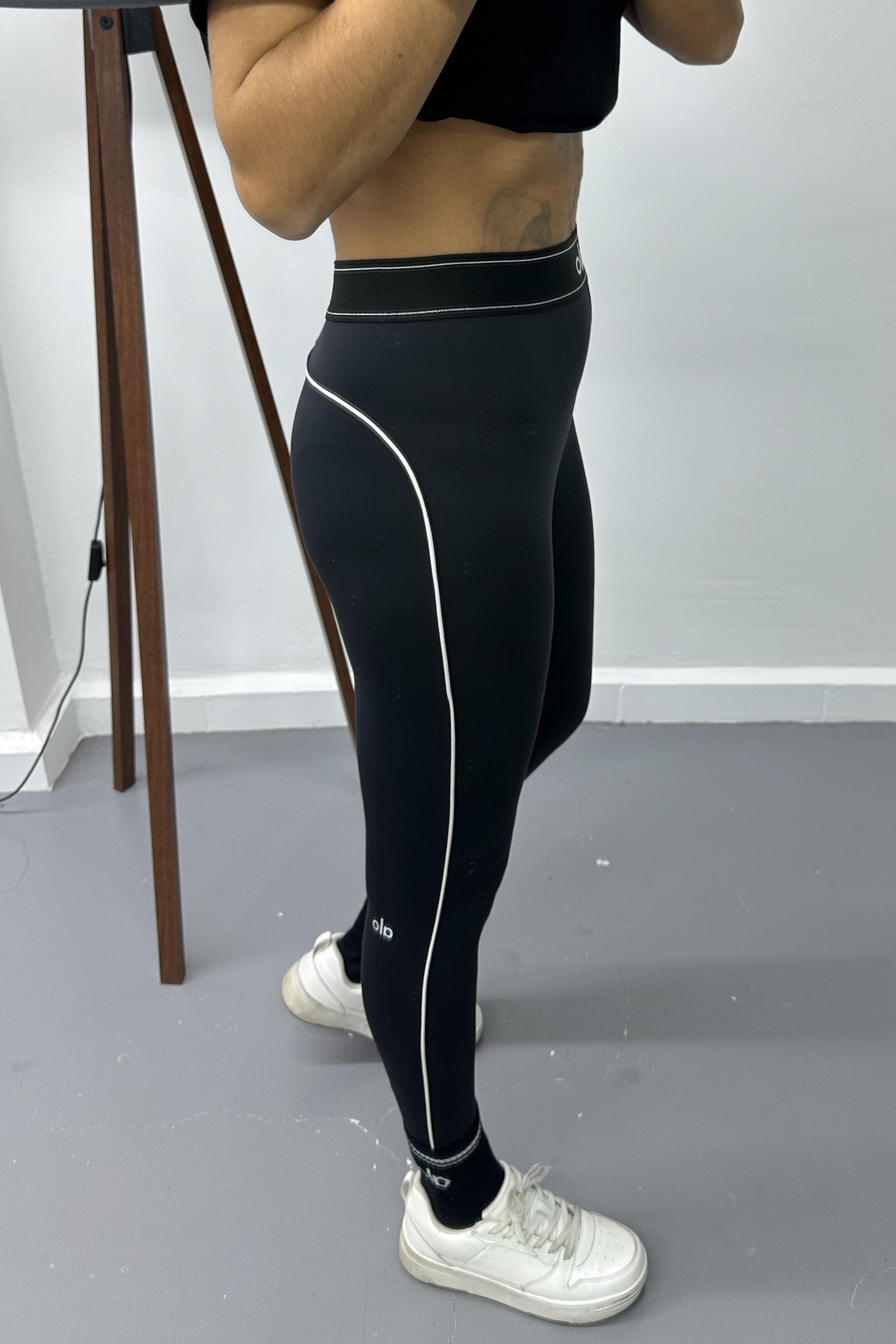 Beli Lastikli Logolu Şerit Çizgili TaytTAYT