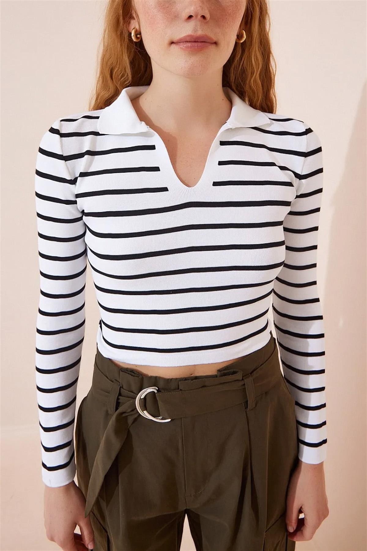 Beyaz Polo Yaka Çizgili Crop KAZAK
