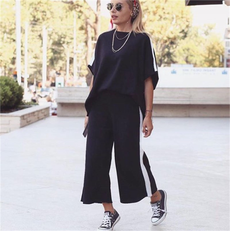Beyaz Şeritli Triko Bluz Pantalon Takım